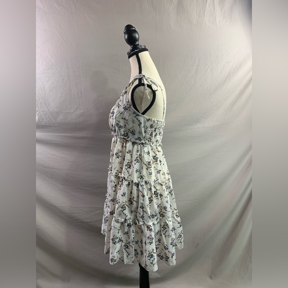 White Ditsy Floral Ruffle Hem Dress - Picture 7 of 8